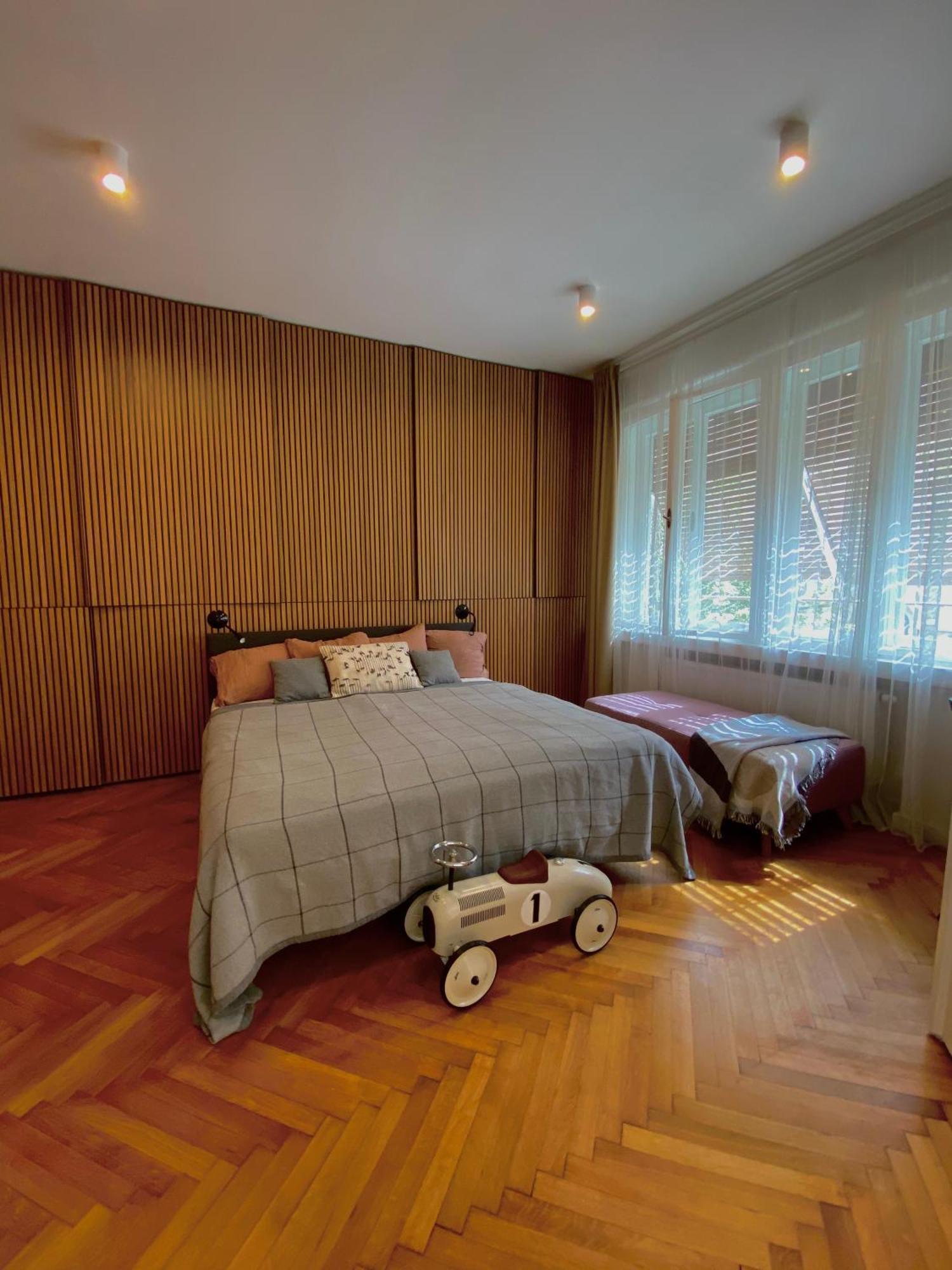 Franakrala Apartment In Old Town Close To Presidential Palace Bratislava Exteriör bild
